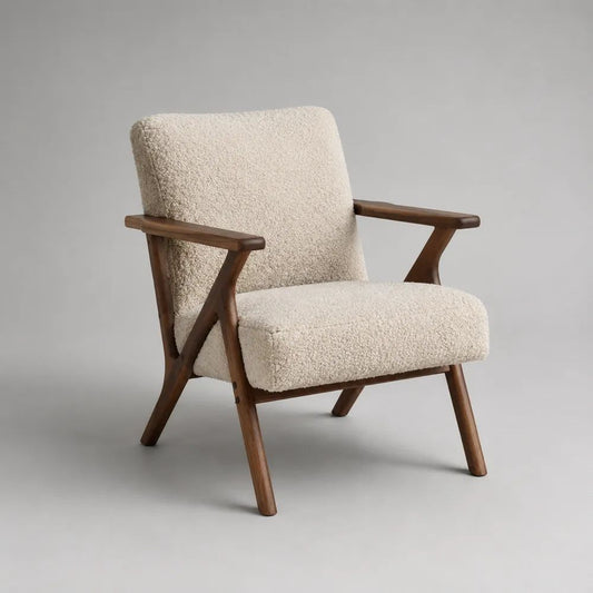 Fauteuil de salon à accoudoirs en tissu bouclette écru et bois massif marron noyer, 72 × 78 × 83 cm